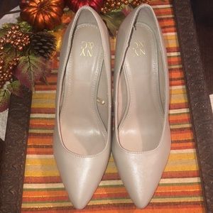 NY&C neutral color heels